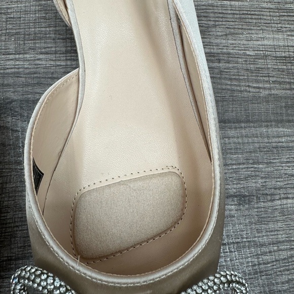 JONES NEW YORK satin pointed toe jeweled bow sling back bridal preppy shoe NWT 9 - Picture 5 of 10